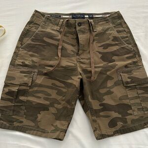 Lucky Brand men’s cargo shorts size 33